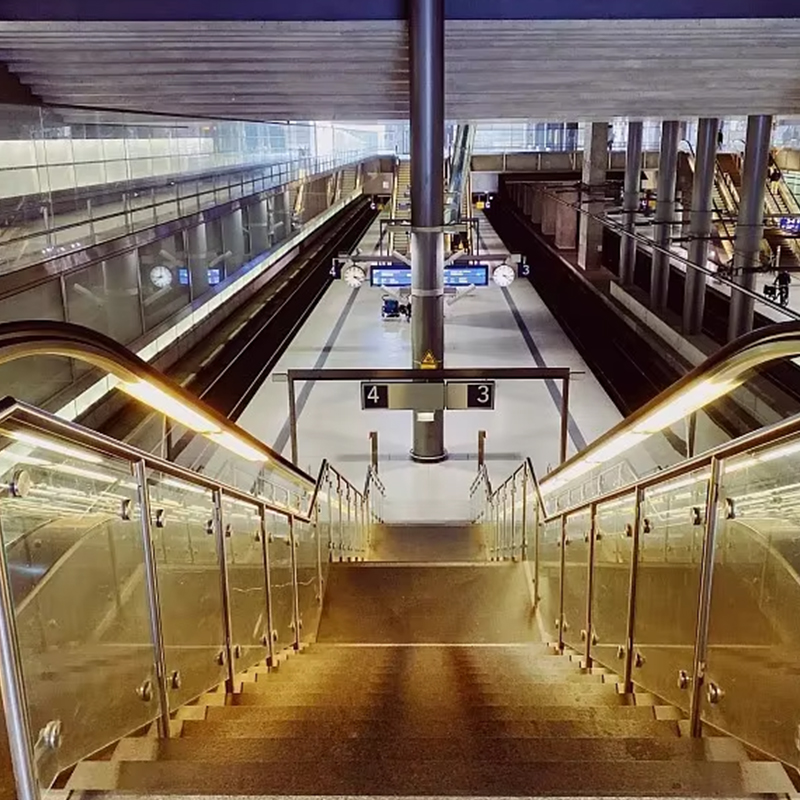 VTES104 Moving Walk Escalator Hemat Energi _ Pengoperasian yang Lancar dan Senyap untuk Pusat Angkutan Umum
